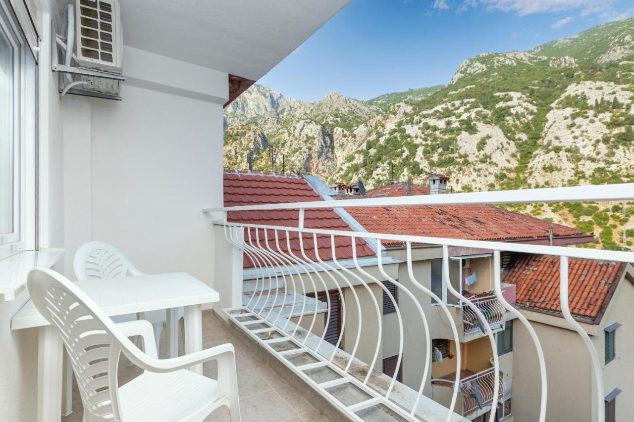 Studio Apartman Scardona Kotor Kültér fotó